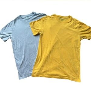 Men’s Urban Outfitters blue and yellow t shirts